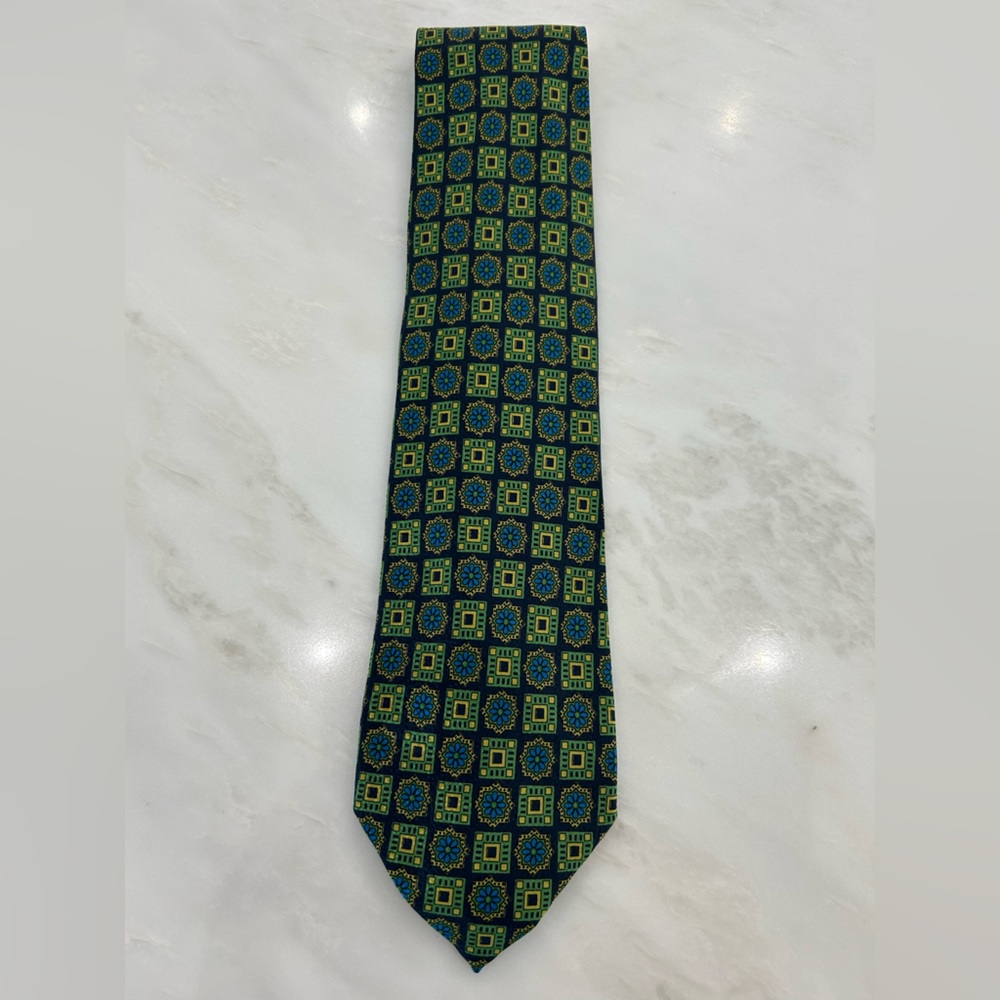 Bernini tie. Green/ blue patterned tie. Gorgeous and statement piece!